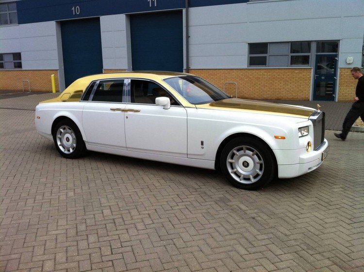 Rolls Royce Solid Phantom Gold